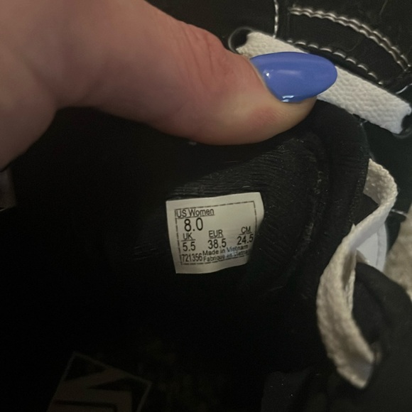 EUC Vans. Size 8 - Picture 5 of 6